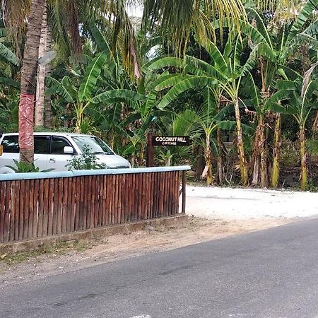 Coconut Hill Cottage Batununggul Exterior photo