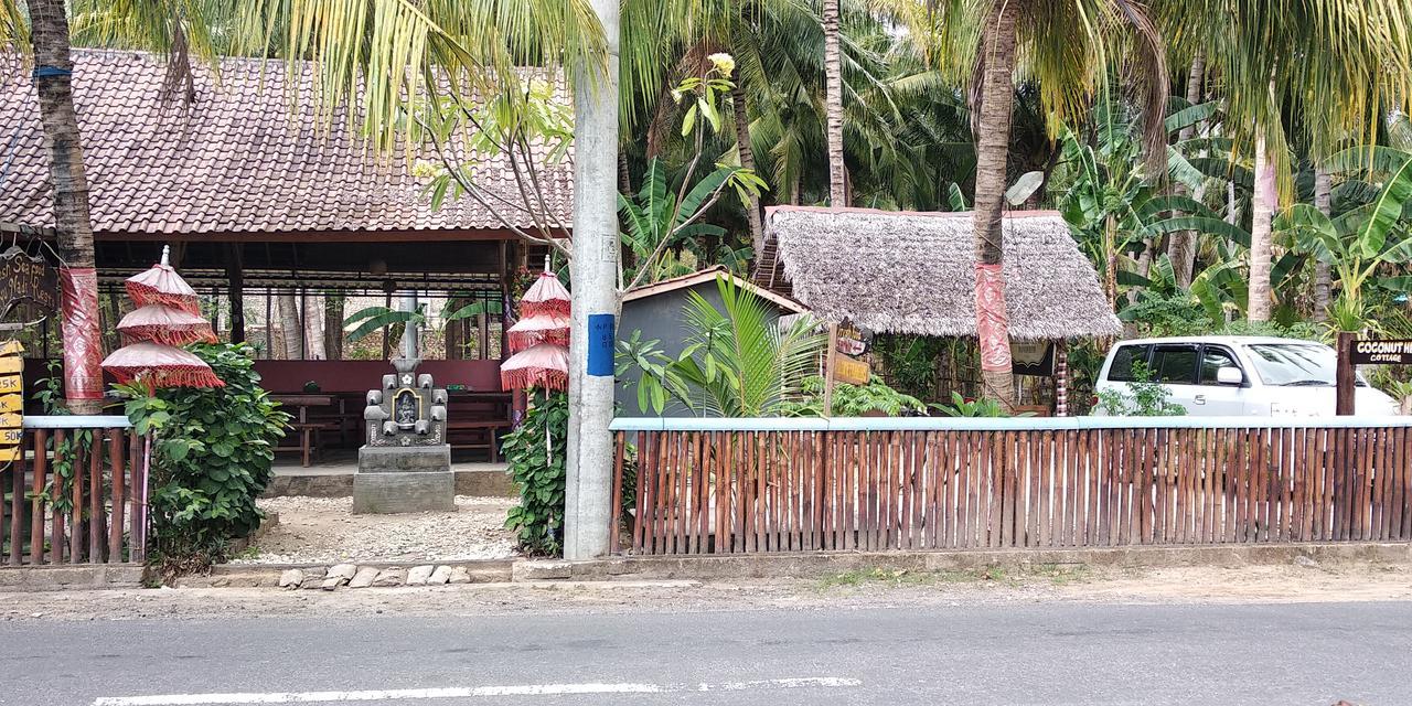 Coconut Hill Cottage Batununggul Exterior photo